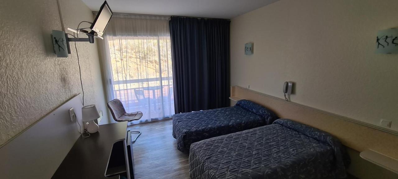 אנגלארדס-דה-סאינט-פלור Garabit Hotel מראה חיצוני תמונה