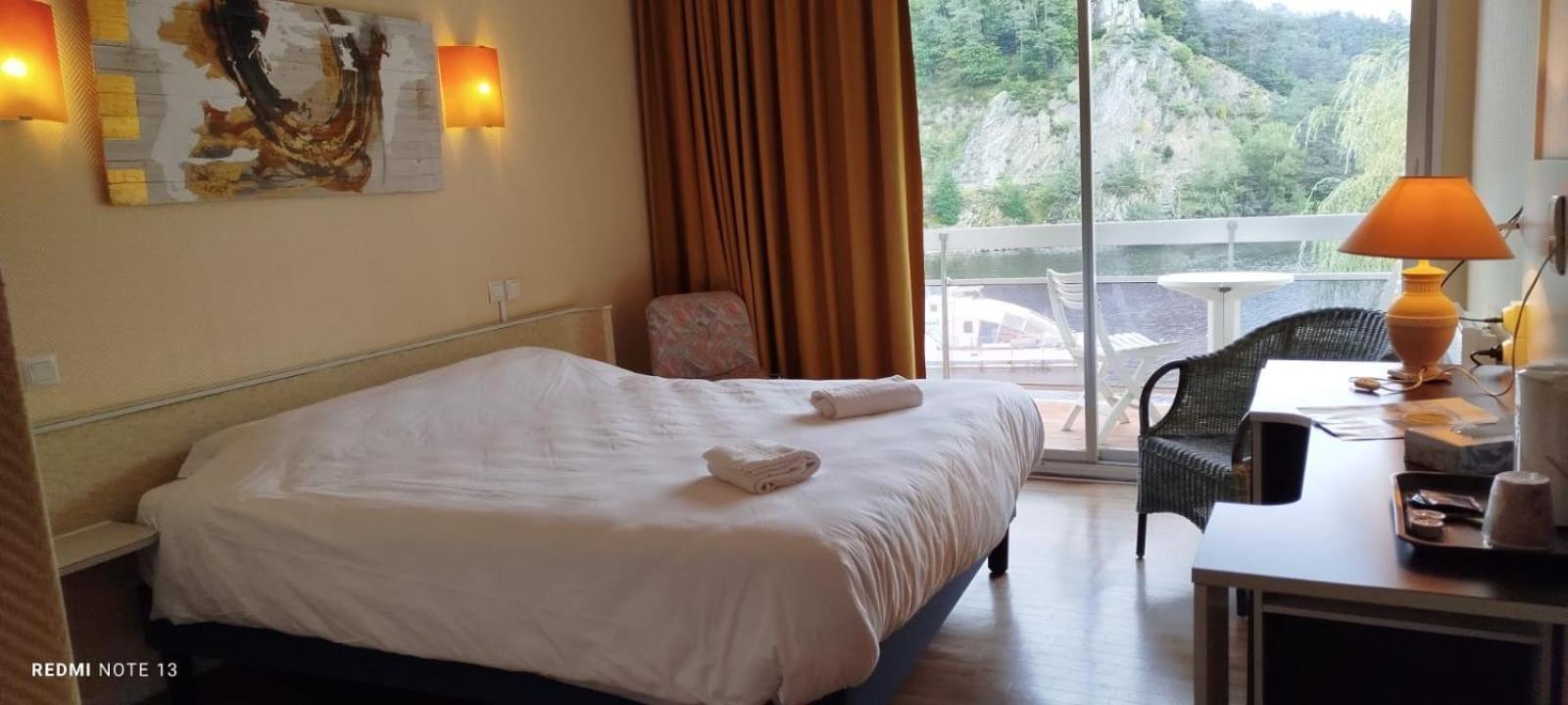 אנגלארדס-דה-סאינט-פלור Garabit Hotel מראה חיצוני תמונה