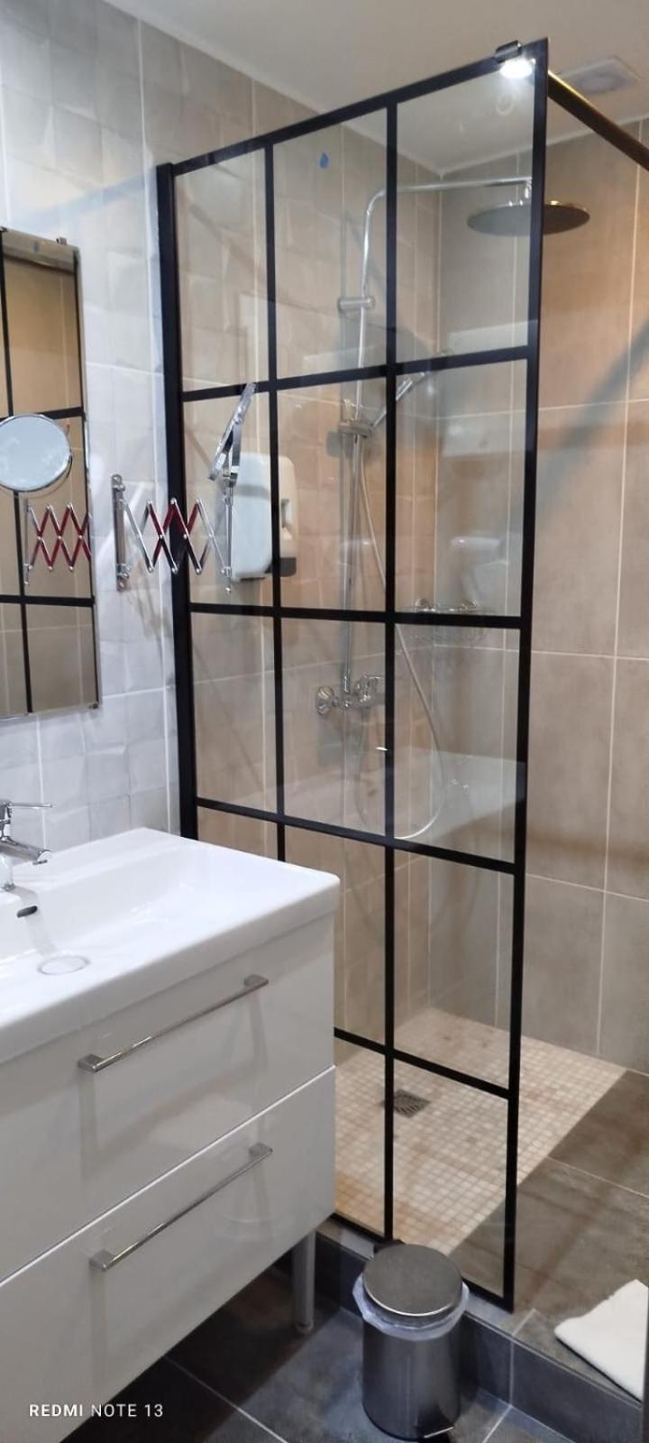 אנגלארדס-דה-סאינט-פלור Garabit Hotel מראה חיצוני תמונה