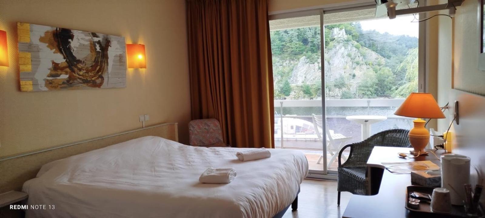 אנגלארדס-דה-סאינט-פלור Garabit Hotel מראה חיצוני תמונה