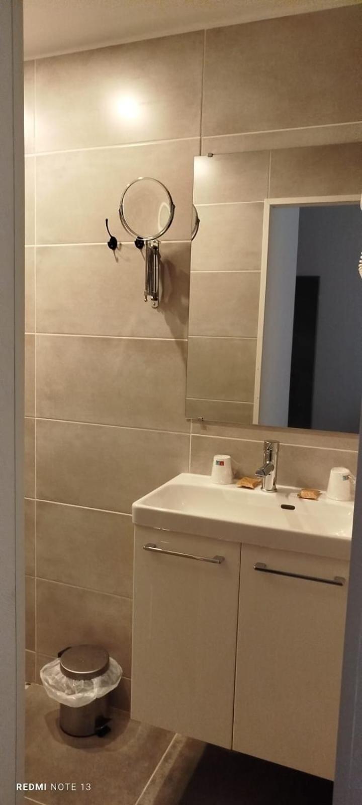 אנגלארדס-דה-סאינט-פלור Garabit Hotel מראה חיצוני תמונה